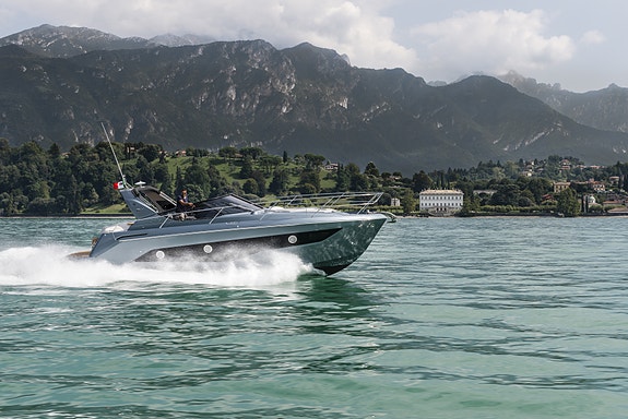 Cranchi Z35 3 of 5