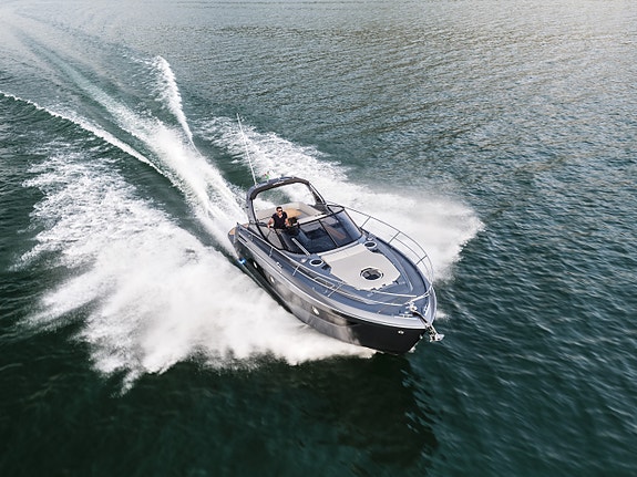 Cranchi Z35 2 of 5