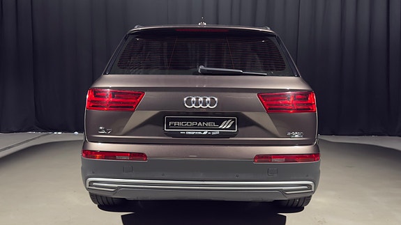 Audi Q7 8 of 30