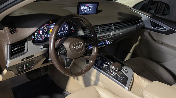 Audi Q7 13 of 30
