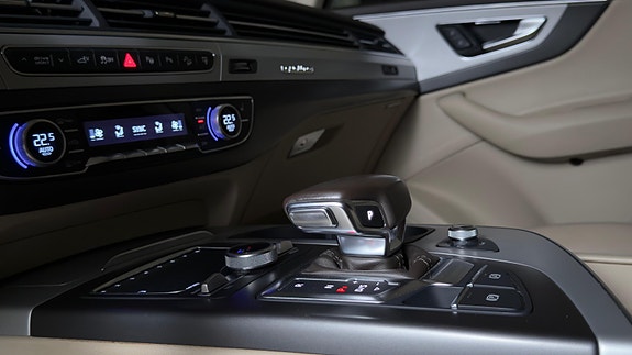 Audi Q7 18 of 30