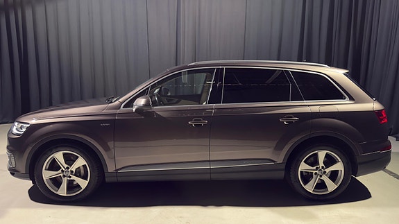 Audi Q7 6 of 30