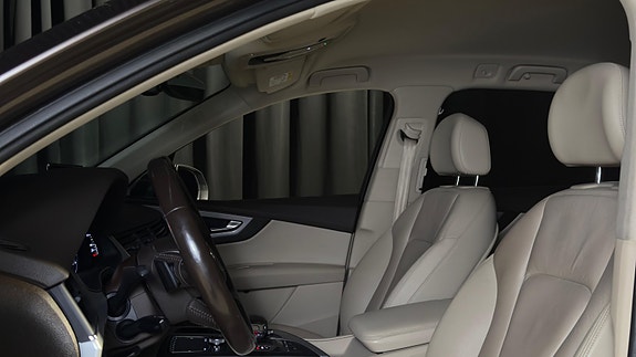 Audi Q7 12 of 30