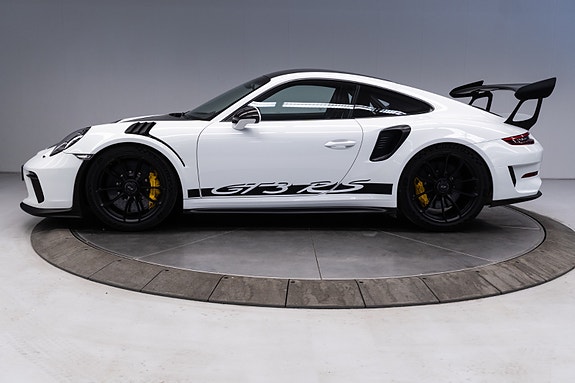 Porsche 911 2 of 5