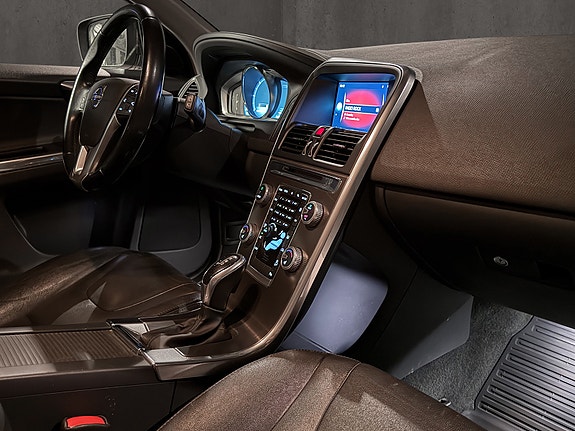Volvo XC60 18 of 28