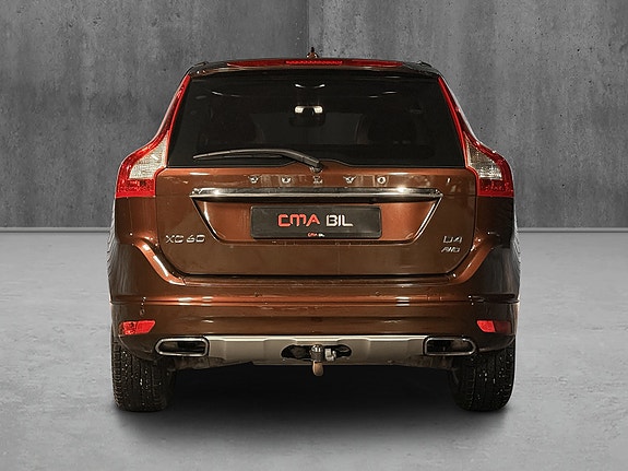Volvo XC60 10 of 28