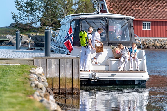 NYBÅT - Marex 360 Cabriolet Cruiser *Breitling* - 2X Mercury 270SD og Joystick 14 of 30