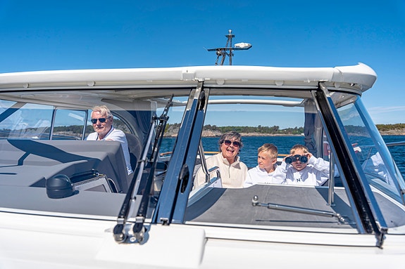 NYBÅT - Marex 360 Cabriolet Cruiser *Breitling* - 2X Mercury 270SD og Joystick 21 of 30