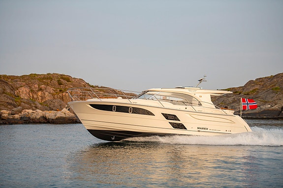 NYBÅT - Marex 360 Cabriolet Cruiser *Breitling* - 2X Mercury 270SD og Joystick 4 of 30
