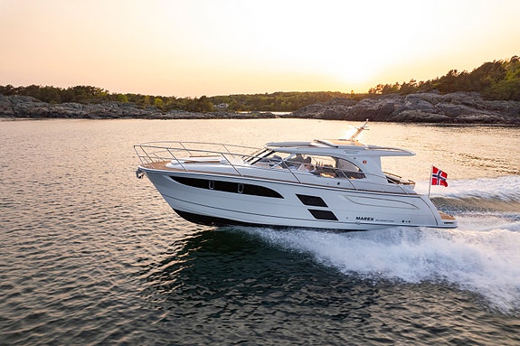 NYBÅT - Marex 360 Cabriolet Cruiser *Breitling* - 2X Mercury 270SD og Joystick 11 of 30