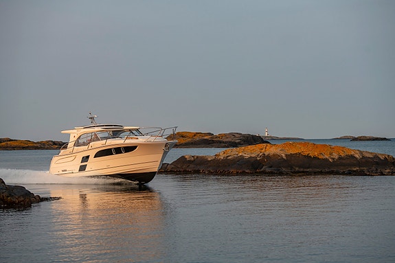 NYBÅT - Marex 360 Cabriolet Cruiser *Breitling* - 2X Mercury 270SD og Joystick 3 of 30