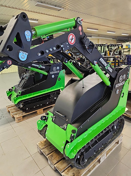 Andre First green mini-z 400 4 of 10