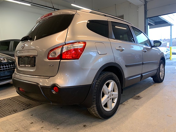 Nissan Qashqai+2 4 of 5
