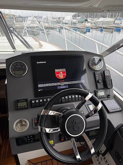 2021 Marex 375 - 2x Volvo Penta D4-300 -  ca 440 gangtimer 16 of 17