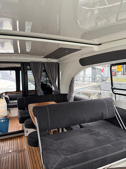 2021 Marex 375 - 2x Volvo Penta D4-300 -  ca 440 gangtimer 12 of 17