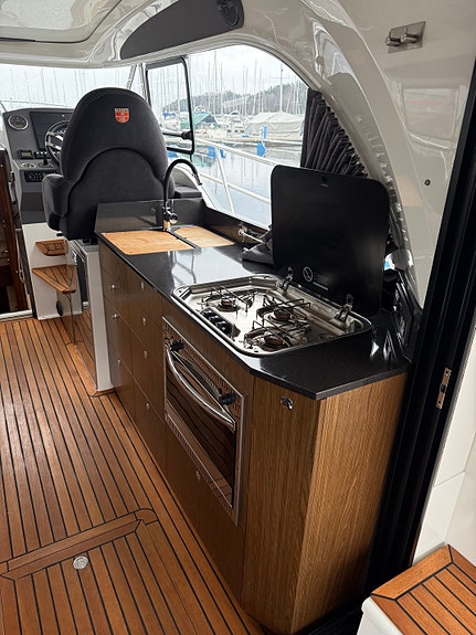 2021 Marex 375 - 2x Volvo Penta D4-300 -  ca 440 gangtimer 15 of 17