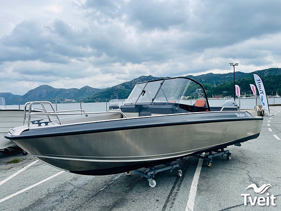 Buster X m/ Yamaha F70