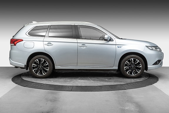 Mitsubishi Outlander 3 of 30