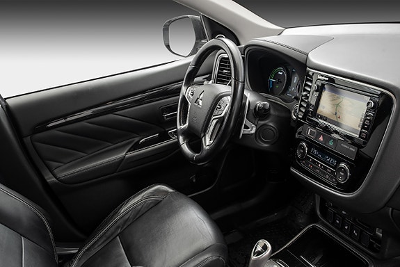 Mitsubishi Outlander 12 of 30