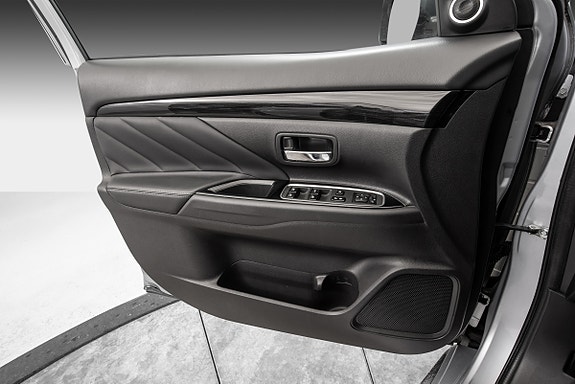 Mitsubishi Outlander 24 of 30