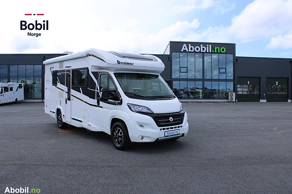 Benimar MILEO 287 Enorm salong / Solcellepanel / lithium batteri