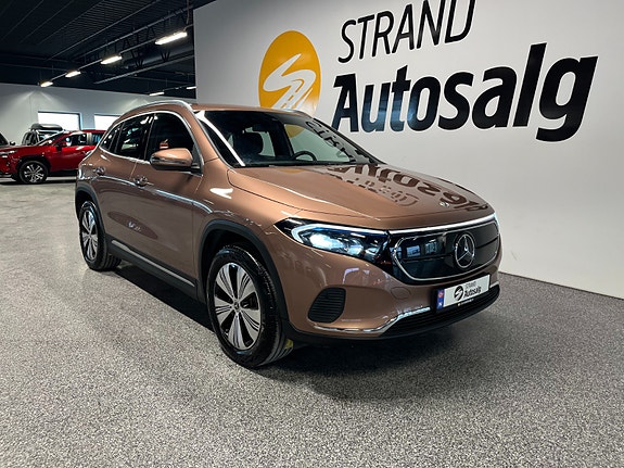 Mercedes-Benz EQA300 2 of 5