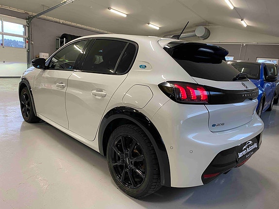 Peugeot 208 5 of 5