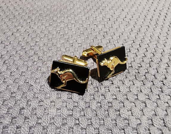 Mansjettknapper - vintage sort/gull kenguru ◼️🦘