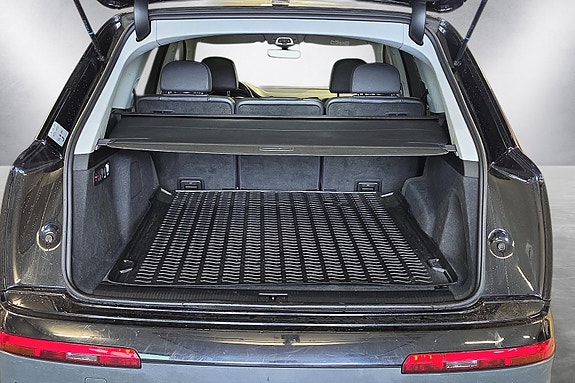 Audi Q7 9 of 20