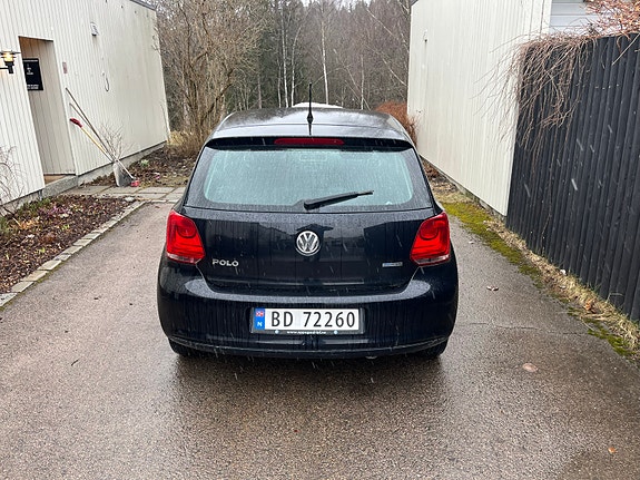 Volkswagen Polo 2 of 9