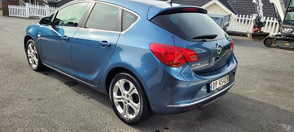 Opel Astra 8 of 21