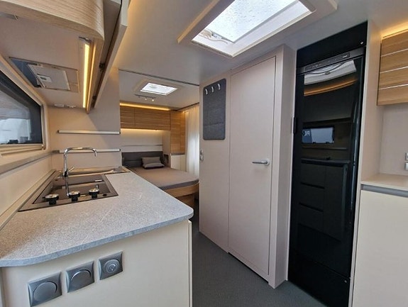 Adria Adora 593 UP 7 of 14