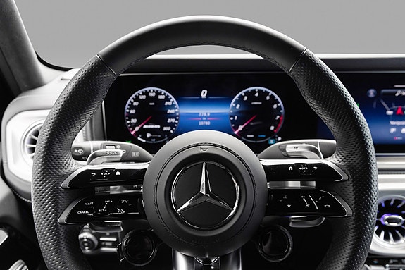 Mercedes-Benz G63 10 of 21