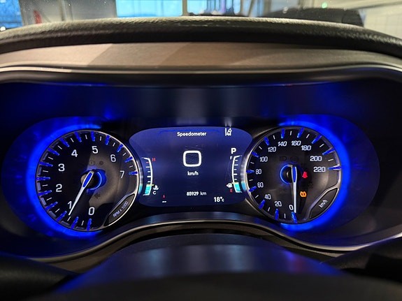 Chrysler Pacifica 26 of 30