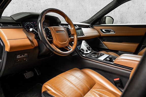 Land Rover Range Rover Velar 17 of 30