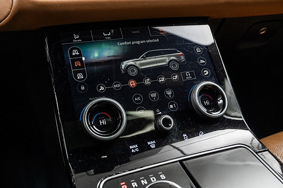 Land Rover Range Rover Velar 26 of 30