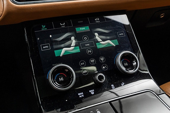 Land Rover Range Rover Velar 27 of 30