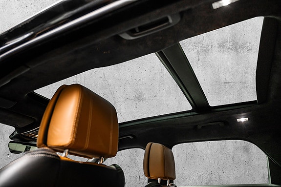 Land Rover Range Rover Velar 19 of 30