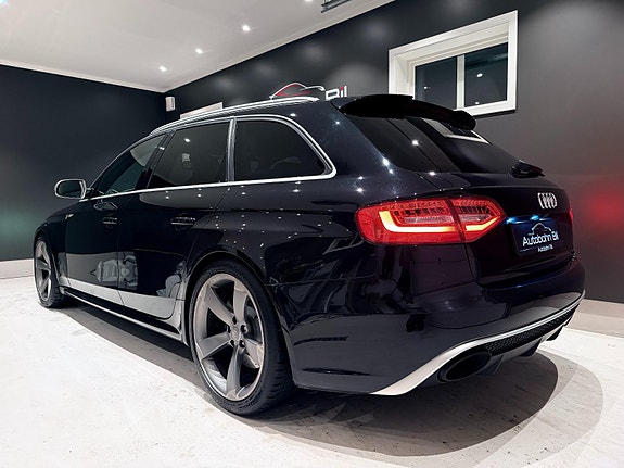 Audi RS4 5 of 5