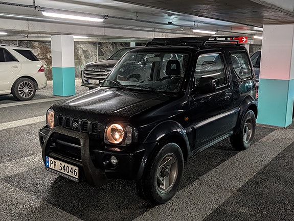 Suzuki Jimny 2 of 5