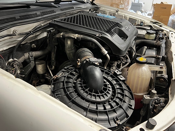 Toyota HiLux 8 of 30