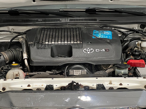 Toyota HiLux 10 of 30