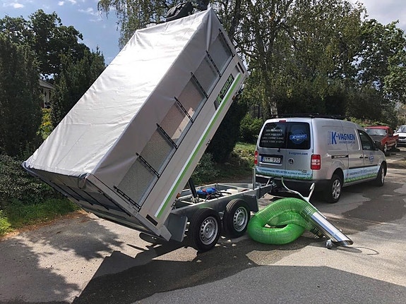 K-Vagnen K-Speed 80 tipphenger/løvsugervogn med K-sugen løv/avfallssuger