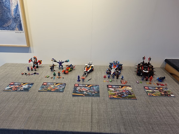 Fem LEGO Nexo Knight-sett selges samlet