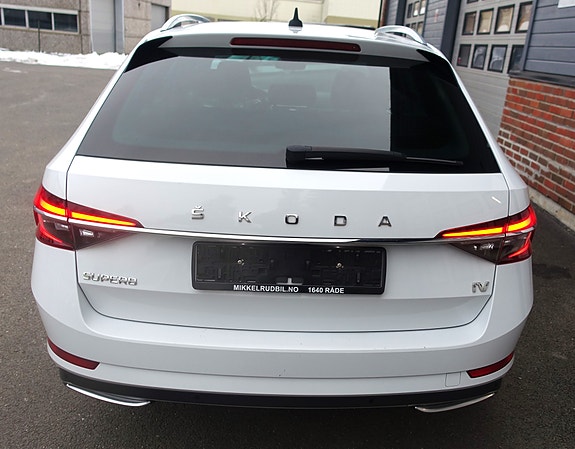 Skoda Superb 9 of 20