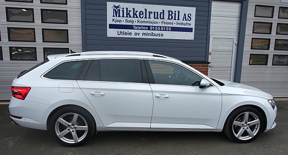 Skoda Superb 2 of 5