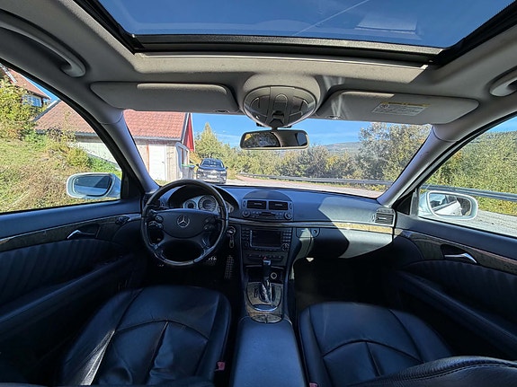 Mercedes-Benz E280 12 of 19