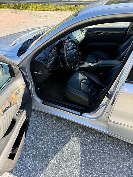 Mercedes-Benz E280 16 of 19