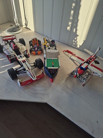 Lego Technic kjøretøy- og kjøretøysett bil båt fly flerfarget