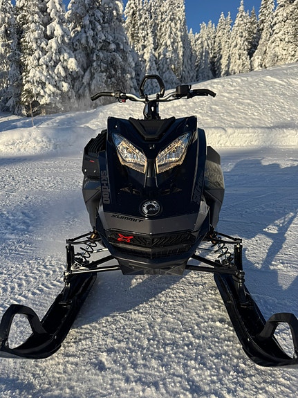 Ski-doo Summit X Expert 850 E-TEC Turbo 6 of 13